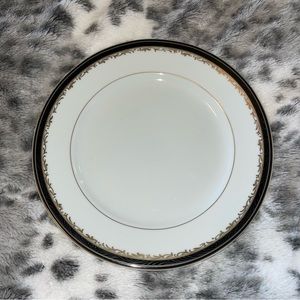 Christopher Stuart 7.5 inch plate